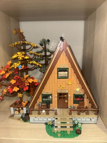 LEGO Ideas A-Frame Cabin 21338 – Collectible Display Set for Adults, Nature-Inspired Model with Minifigures and Animal Figures, Architecture Gift Idea photo review
