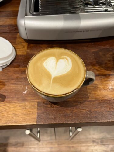 Breville Barista Max Espresso Machine – Integrated Bean Grinder, Milk Frother, 15 Bar Pump, 2.8L Tank, Stainless Steel Espresso, Latte & Cappuccino Maker photo review