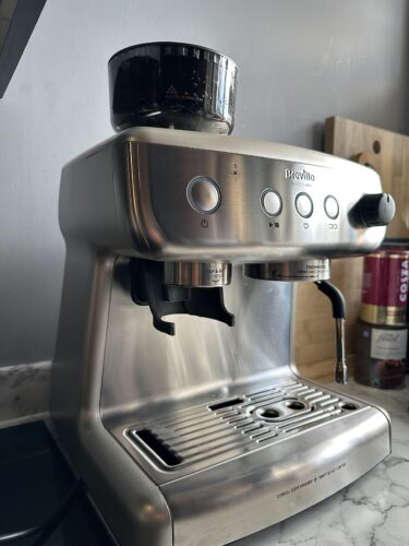 Breville Barista Max Espresso Machine – Integrated Bean Grinder, Milk Frother, 15 Bar Pump, 2.8L Tank, Stainless Steel Espresso, Latte & Cappuccino Maker photo review