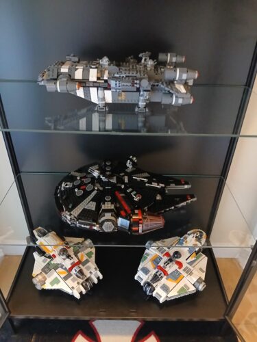 LEGO Star Wars The Dark Falcon 75389 Buildable Starship Set, Millennium Falcon Alternative with 6 Unique Minifigures, Collectible Toy Gift for Kids Aged 10+ and Star Wars Fans photo review