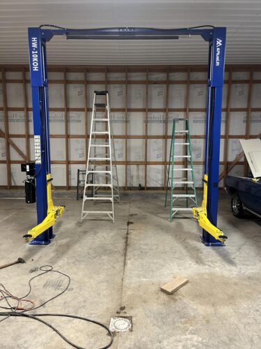 APlusLift HW-10KOH-A 10,000 lb (4,536 kg) 2-Post Overhead Car Lift – CE Certified, Truck Adapters, 3-Year Warranty photo review