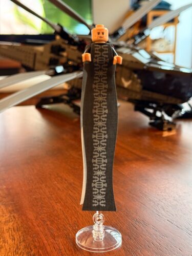 LEGO Icons Dune Atreides Royal Ornithopter 10327 Building Set for Adults, Collectible Sci-Fi Display Model with 8 Minifigures, Gift Idea for Dune Movie Fans photo review