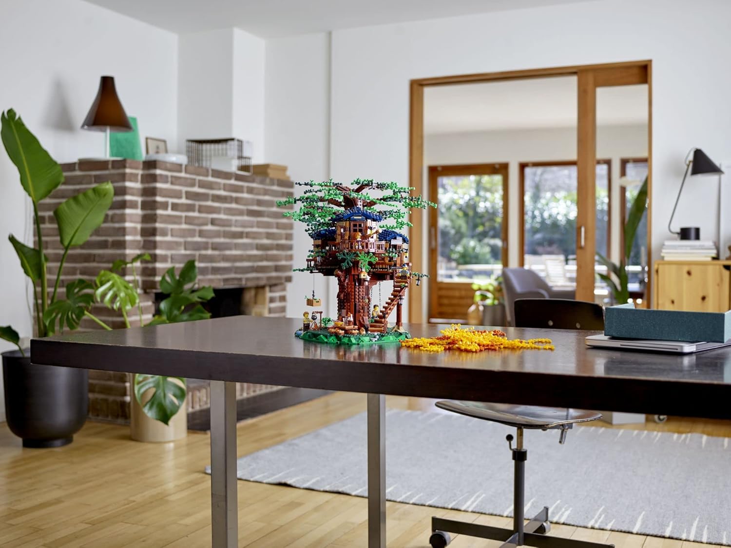 LEGO Ideas Tree House 21318 – Collectible Model Building Set for Adults & Teens, 3 Cabins with Interchangeable Leaves, Includes Minifigures, Nature Accessories & Bird Figure, 3036 Pieces - Image 4