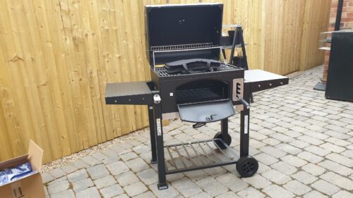 VonHaus XL Charcoal BBQ Grill & Smoker – Portable Barbecue with Warming Rack, Side Shelves, Wheels, Temperature Gauge – Outdoor Cooking for Meat, Fish & Veg photo review